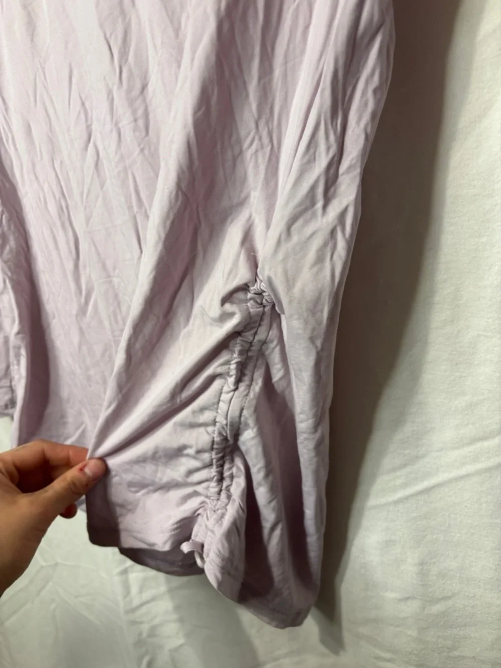 💋3 for $25 Under Armour long sleeve run hoodie in lilac purple - Picture 5 of 8